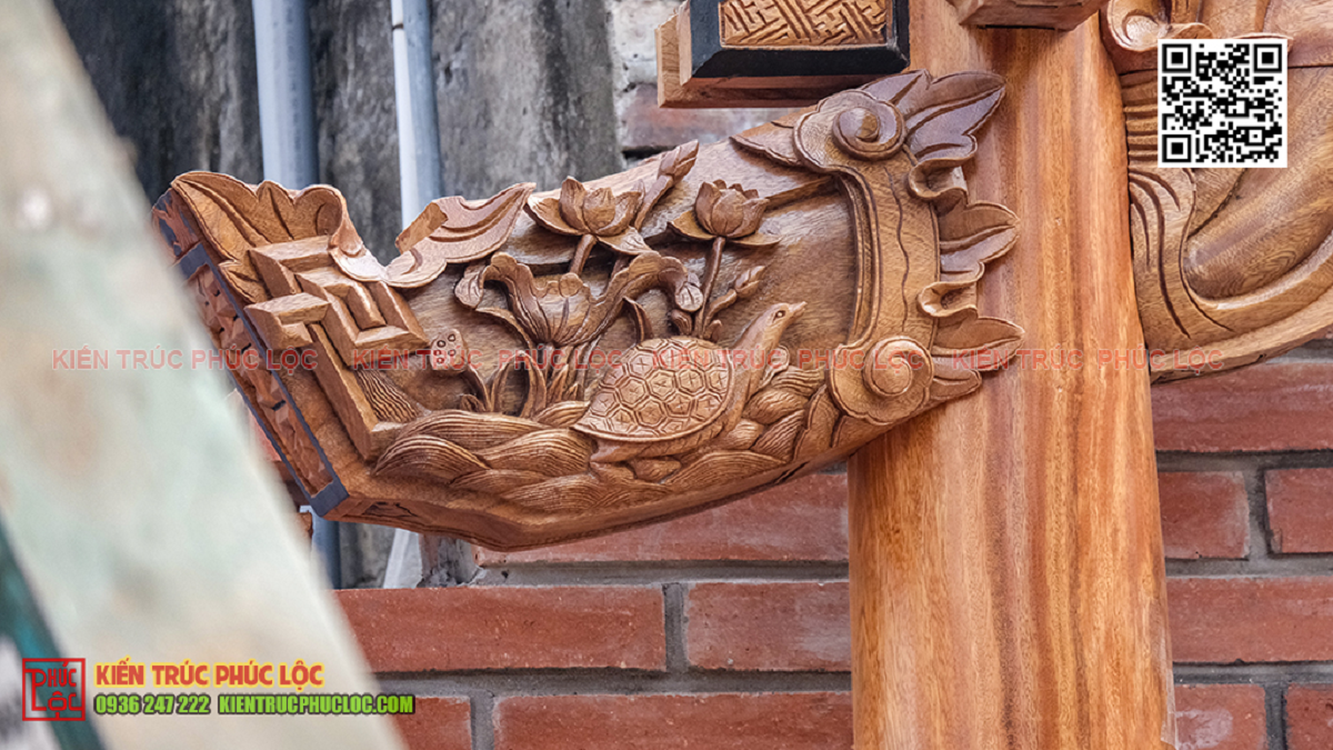 Cấu kiện bẩy cò được đục chạm hoa văn sen rùa đẹp